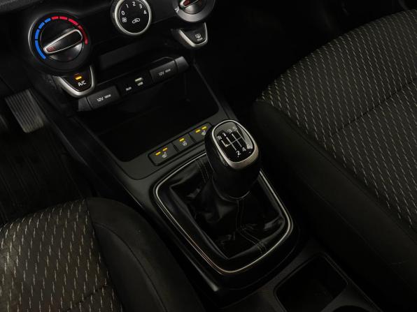 Kia Rio IV с пробегом 2018 года, цена 1 099 000 рублей, 188447 км, седан, Автокод Объявления