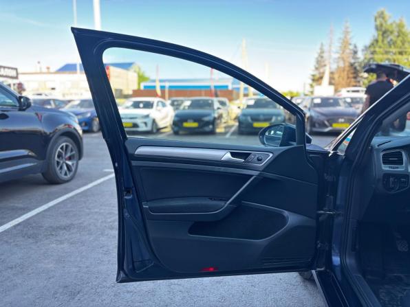 Volkswagen Golf VII с пробегом 2013 года, цена 980 000 рублей, 220853 км, хэтчбек, Автокод Объявления