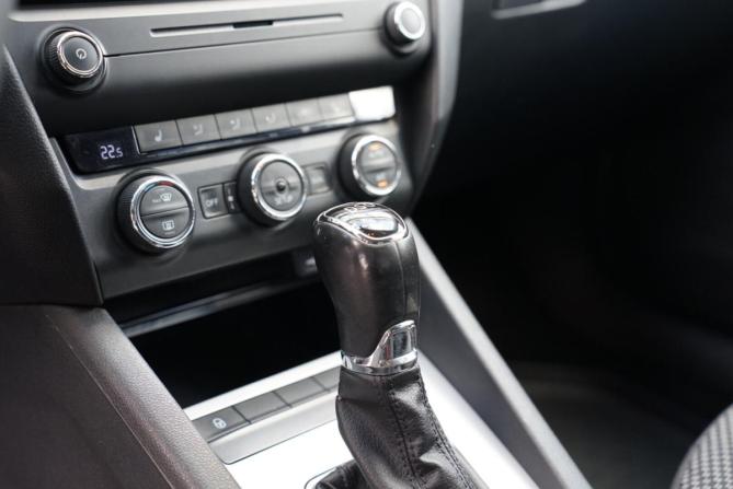 Skoda Octavia III (A7) с пробегом 2015 года, цена 1 440 000 рублей, 220000 км, лифтбек, Автокод Объявления
