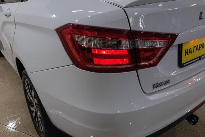 Lada (ВАЗ) Vesta I с пробегом 2017 года, цена 899 000 рублей, 106121 км, седан, Автокод Объявления