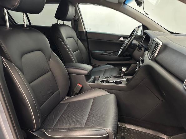 Kia Sportage IV Рестайлинг с пробегом 2020 года, цена 2 810 000 рублей, 61227 км, внедорожник, Автокод Объявления