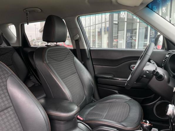 Kia Soul II Рестайлинг с пробегом 2017 года, цена 1 380 000 рублей, 168700 км, хэтчбек, Автокод Объявления