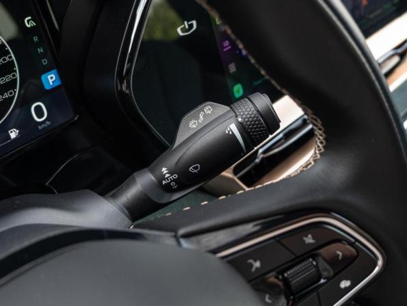 Geely Monjaro I с пробегом 2023 года, цена 3 000 000 рублей, 40011 км, внедорожник, Автокод Объявления