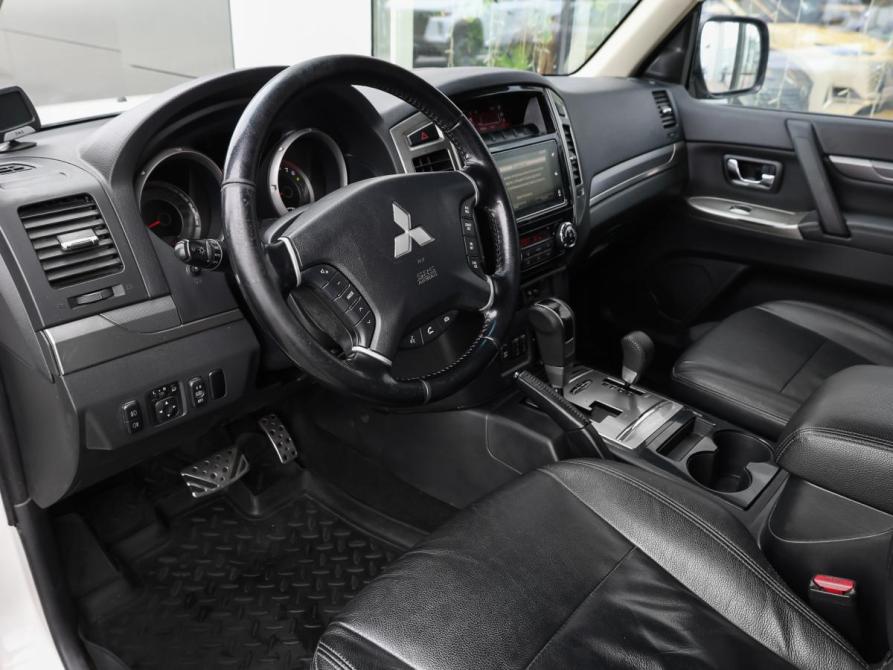 Mitsubishi Pajero IV Рестайлинг 2 Москва  - изображение 14