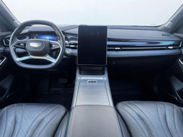Geely Preface I с пробегом 2024 года, цена 2 637 000 рублей, 29040 км, седан, Автокод Объявления