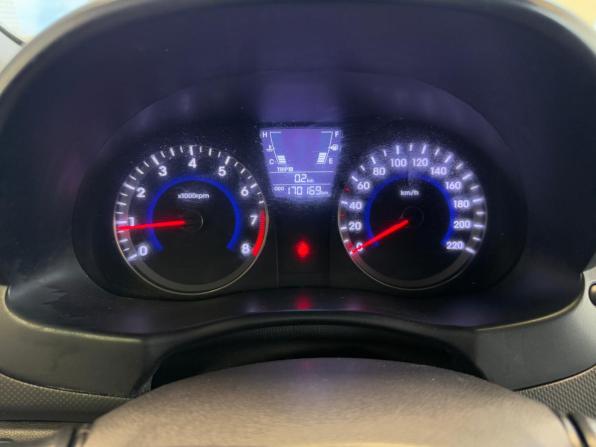 Hyundai Solaris I с пробегом 2013 года, цена 780 000 рублей, 170000 км, хэтчбек, Автокод Объявления