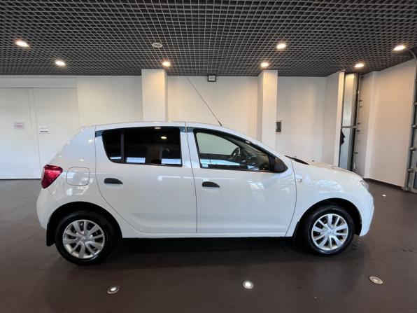 Renault Sandero II Рестайлинг с пробегом 2019 года, цена 1 070 000 рублей, 72095 км, хэтчбек, Автокод Объявления