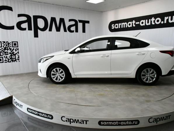 Hyundai Solaris II Рестайлинг с пробегом 2022 года, цена 1 767 000 рублей, 22668 км, седан, Автокод Объявления