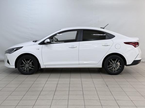 Hyundai Solaris II Рестайлинг с пробегом 2021 года, цена 1 789 000 рублей, 73564 км, седан, Автокод Объявления