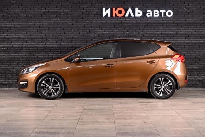 Kia Ceed II Рестайлинг с пробегом 2015 года, цена 1 330 000 рублей, 175572 км, хэтчбек, Автокод Объявления
