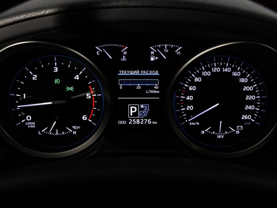 Toyota Land Cruiser 200 Series Рестайлинг 1 Санкт-Петербург  - изображение 32