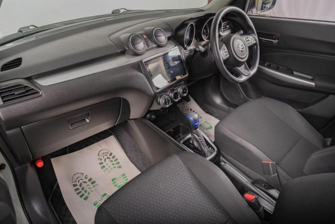 Suzuki Swift V с пробегом 2020 года, цена 1 229 000 рублей, 32000 км, хэтчбек, Автокод Объявления
