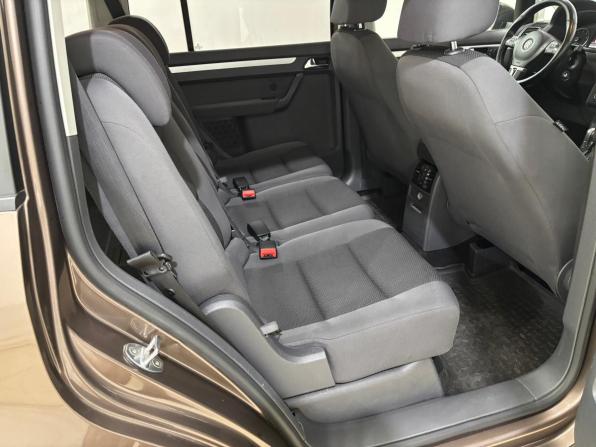 Volkswagen Touran I Рестайлинг 2 с пробегом 2014 года, цена 1 250 000 рублей, 187302 км, компактвэн, Автокод Объявления