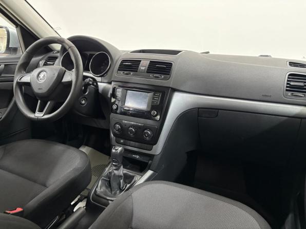 Skoda Yeti I Рестайлинг с пробегом 2017 года, цена 1 470 000 рублей, 58809 км, внедорожник, Автокод Объявления