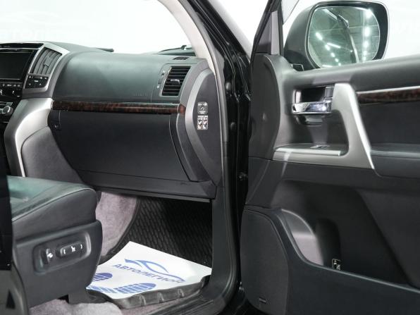 Toyota Land Cruiser 200 Series Рестайлинг 1 с пробегом 2012 года, цена 4 250 000 рублей, 198456 км, внедорожник, Автокод Объявления