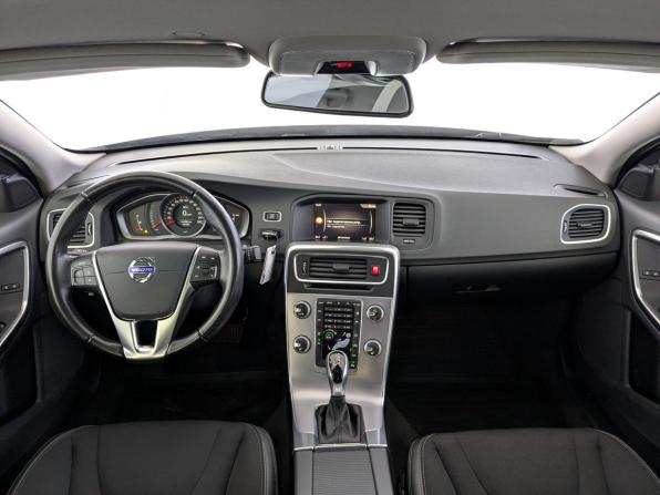 Volvo S60 II Рестайлинг с пробегом 2017 года, цена 2 100 000 рублей, 61101 км, седан, Автокод Объявления