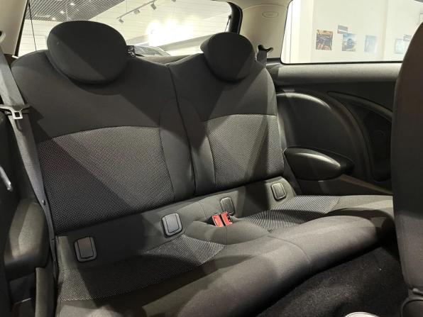 Mini Hatch II (R56) Рестайлинг с пробегом 2010 года, цена 992 000 рублей, 71399 км, хэтчбек, Автокод Объявления