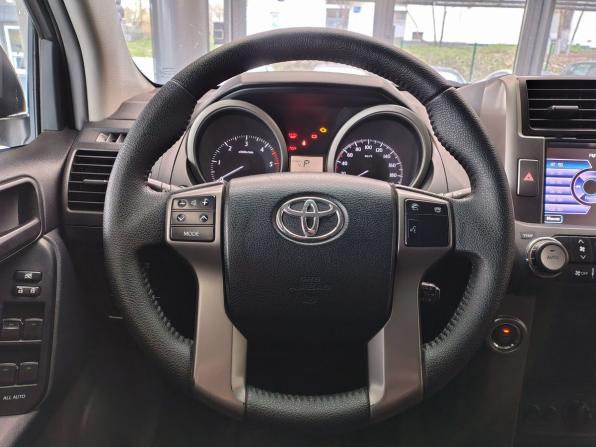 Toyota Land Cruiser Prado 150 Series с пробегом 2011 года, цена 2 290 000 рублей, 204863 км, внедорожник, Автокод Объявления