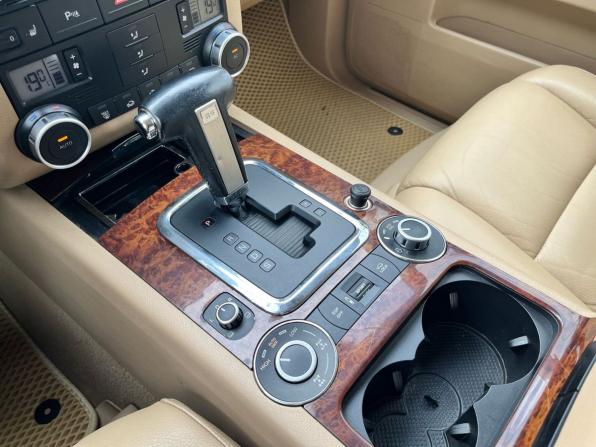 Volkswagen Touareg I Рестайлинг с пробегом 2008 года, цена 899 000 рублей, 288000 км, внедорожник, Автокод Объявления