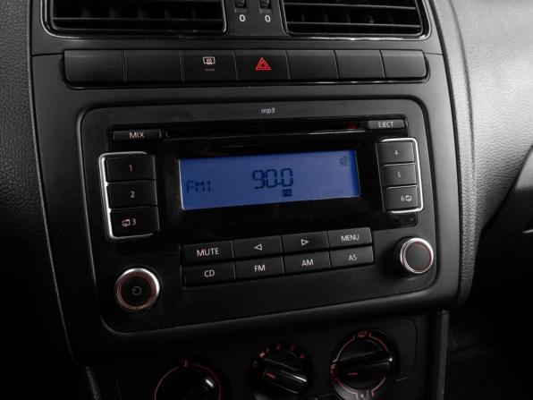 Volkswagen Polo V Рестайлинг с пробегом 2020 года, цена 1 099 000 рублей, 134963 км, седан, Автокод Объявления