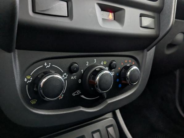 Renault Duster I Рестайлинг с пробегом 2019 года, цена 1 300 000 рублей, 113230 км, внедорожник, Автокод Объявления