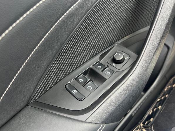 Skoda Octavia IV (A8) с пробегом 2022 года, цена 2 840 000 рублей, 54427 км, лифтбек, Автокод Объявления