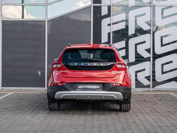 Volvo V40 II с пробегом 2015 года, цена 1 550 000 рублей, 168620 км, хэтчбек, Автокод Объявления