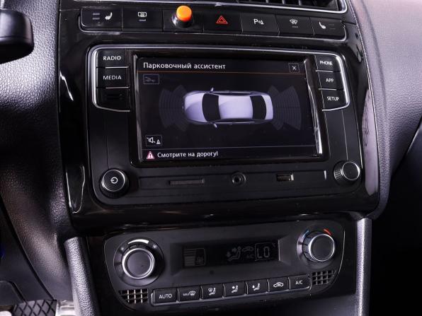 Volkswagen Polo V Рестайлинг с пробегом 2020 года, цена 1 349 000 рублей, 89530 км, седан, Автокод Объявления