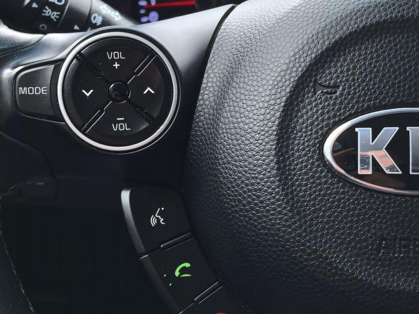 Kia Soul II Рестайлинг с пробегом 2017 года, цена 1 649 000 рублей, 87605 км, хэтчбек, Автокод Объявления