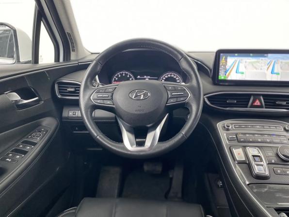 Hyundai Santa Fe IV Рестайлинг с пробегом 2023 года, цена 4 396 000 рублей, 61050 км, внедорожник, Автокод Объявления