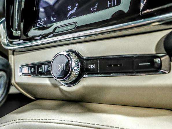 Volvo V90 Cross Country I с пробегом 2017 года, цена 2 580 000 рублей, 181249 км, универсал, Автокод Объявления