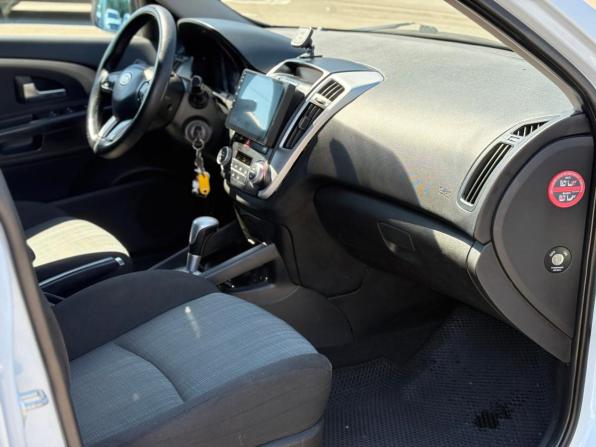 Kia Ceed I Рестайлинг с пробегом 2011 года, цена 695 000 рублей, 262262 км, универсал, Автокод Объявления