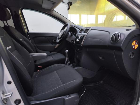 Renault Sandero II с пробегом 2016 года, цена 925 000 рублей, 162291 км, хэтчбек, Автокод Объявления