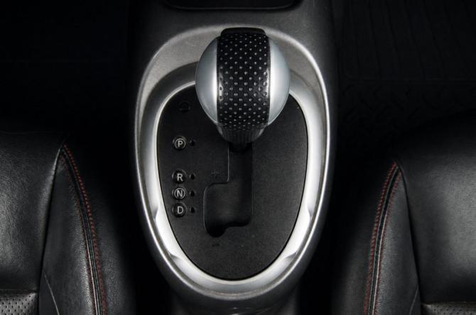 Nissan Juke I с пробегом 2014 года, цена 1 289 000 рублей, 101200 км, внедорожник, Автокод Объявления