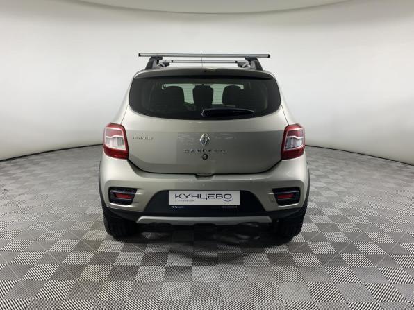 Renault Sandero II с пробегом 2016 года, цена 969 000 рублей, 96348 км, хэтчбек, Автокод Объявления