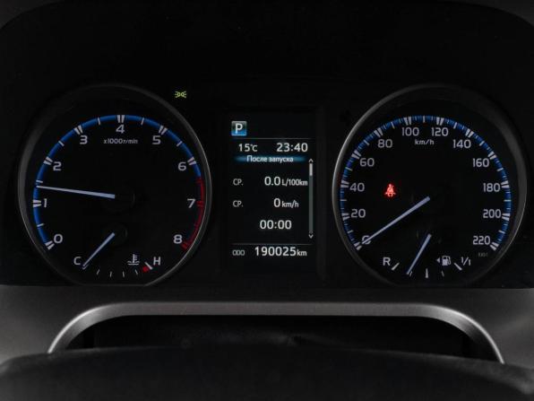 Toyota RAV4 IV (XA40) Рестайлинг с пробегом 2017 года, цена 2 800 000 рублей, 190025 км, внедорожник, Автокод Объявления