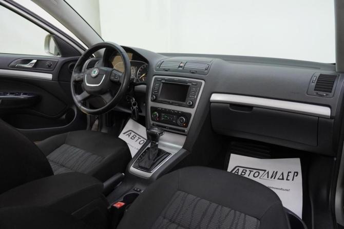 Skoda Octavia II (A5) Рестайлинг с пробегом 2011 года, цена 529 000 рублей, 150877 км, лифтбек, Автокод Объявления