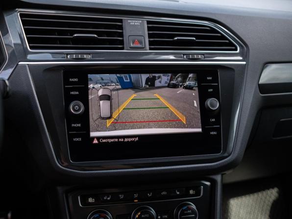 Volkswagen Tiguan II с пробегом 2018 года, цена 2 799 000 рублей, 142468 км, внедорожник, Автокод Объявления