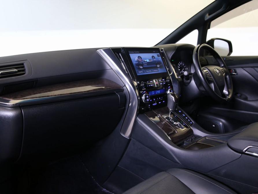 Toyota Alphard III Рестайлинг Санкт-Петербург  - изображение 9