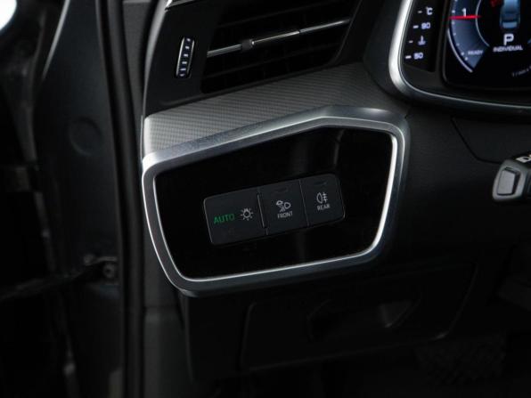 Audi A6 V (C8) с пробегом 2019 года, цена 3 077 077 рублей, 158783 км, седан, Автокод Объявления