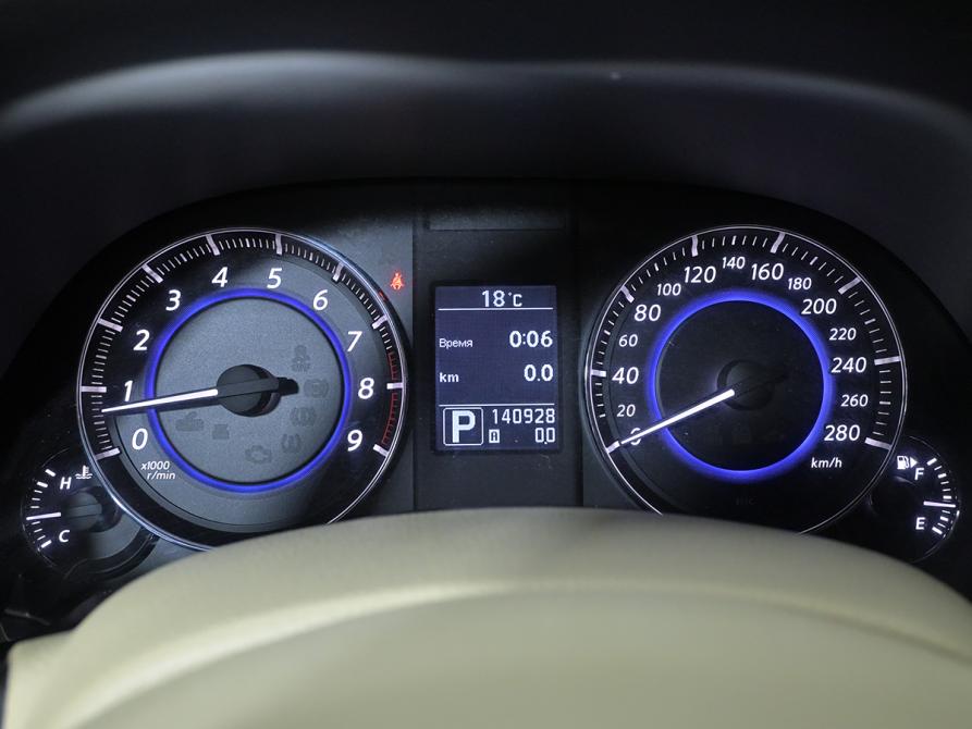 Infiniti QX70 Москва  - изображение 11