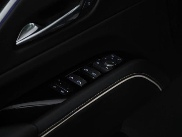 Cadillac Escalade V с пробегом 2021 года, цена 8 499 999 рублей, 92716 км, внедорожник, Автокод Объявления