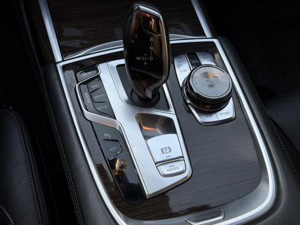 BMW 7 серии VI (G11/G12) с пробегом 2016 года, цена 3 700 000 рублей, 162689 км, седан, Автокод Объявления