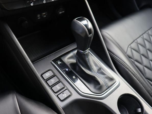 Hyundai Tucson III с пробегом 2016 года, цена 1 990 000 рублей, 180211 км, внедорожник, Автокод Объявления