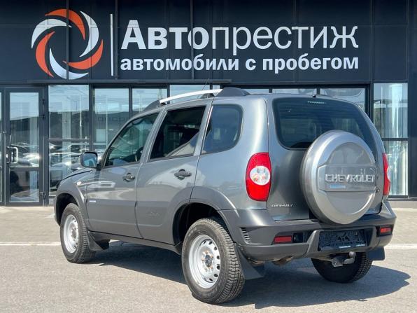 Chevrolet Niva I Рестайлинг с пробегом 2018 года, цена 799 000 рублей, 133415 км, внедорожник, Автокод Объявления