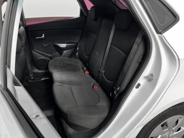 Kia Rio III Рестайлинг с пробегом 2017 года, цена 929 900 рублей, 178621 км, хэтчбек, Автокод Объявления
