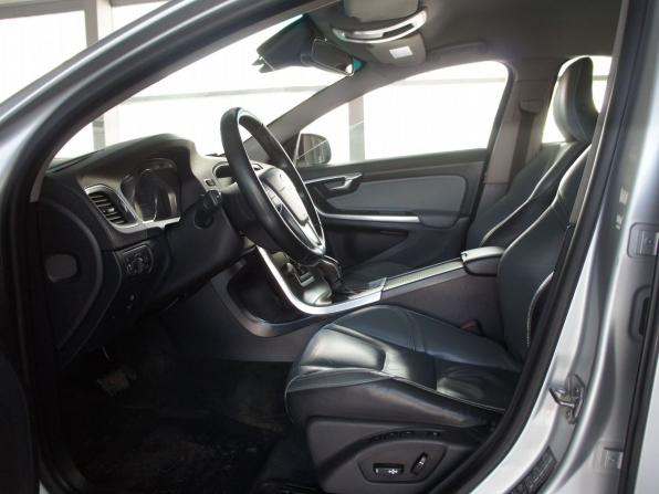 Volvo S60 II Рестайлинг с пробегом 2014 года, цена 1 490 000 рублей, 214000 км, седан, Автокод Объявления