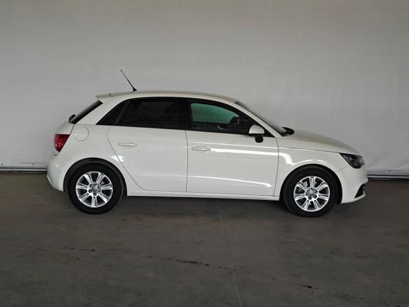 Audi A1 I (8X) с пробегом 2013 года, цена 795 000 рублей, 169713 км, хэтчбек, Автокод Объявления