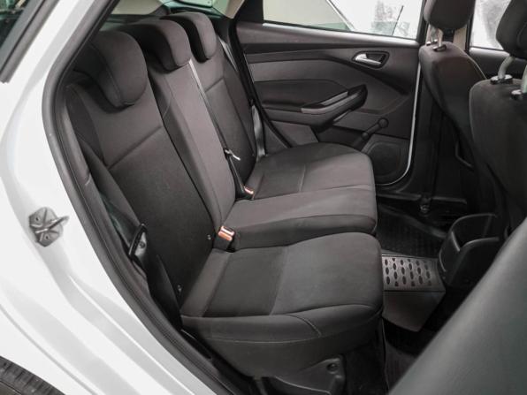 Ford Focus III Рестайлинг с пробегом 2015 года, цена 949 900 рублей, 156006 км, хэтчбек, Автокод Объявления