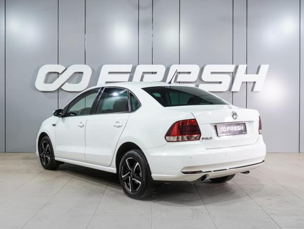 Volkswagen Polo V Рестайлинг с пробегом 2016 года, цена 1 099 000 рублей, 245126 км, седан, Автокод Объявления